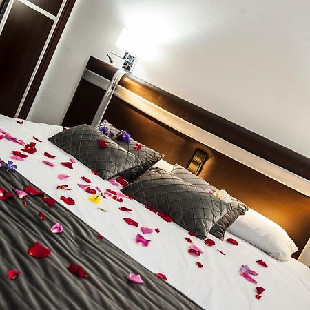 Hostal Las Palomas Люсена Экстерьер фото