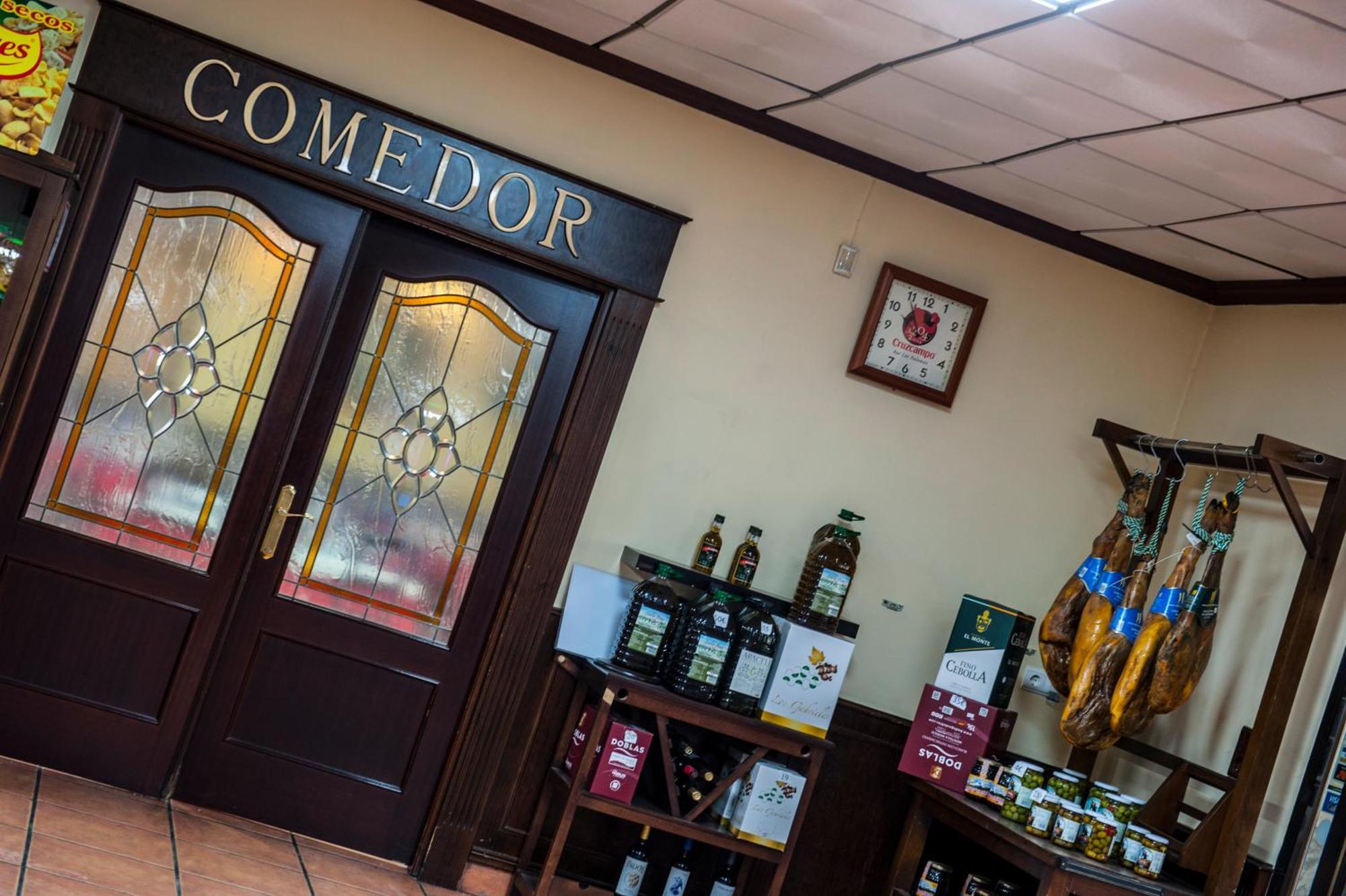 Hostal Las Palomas Люсена Экстерьер фото