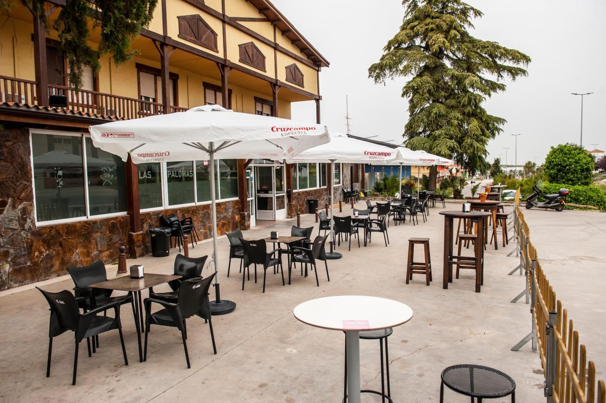 Hostal Las Palomas Люсена Экстерьер фото