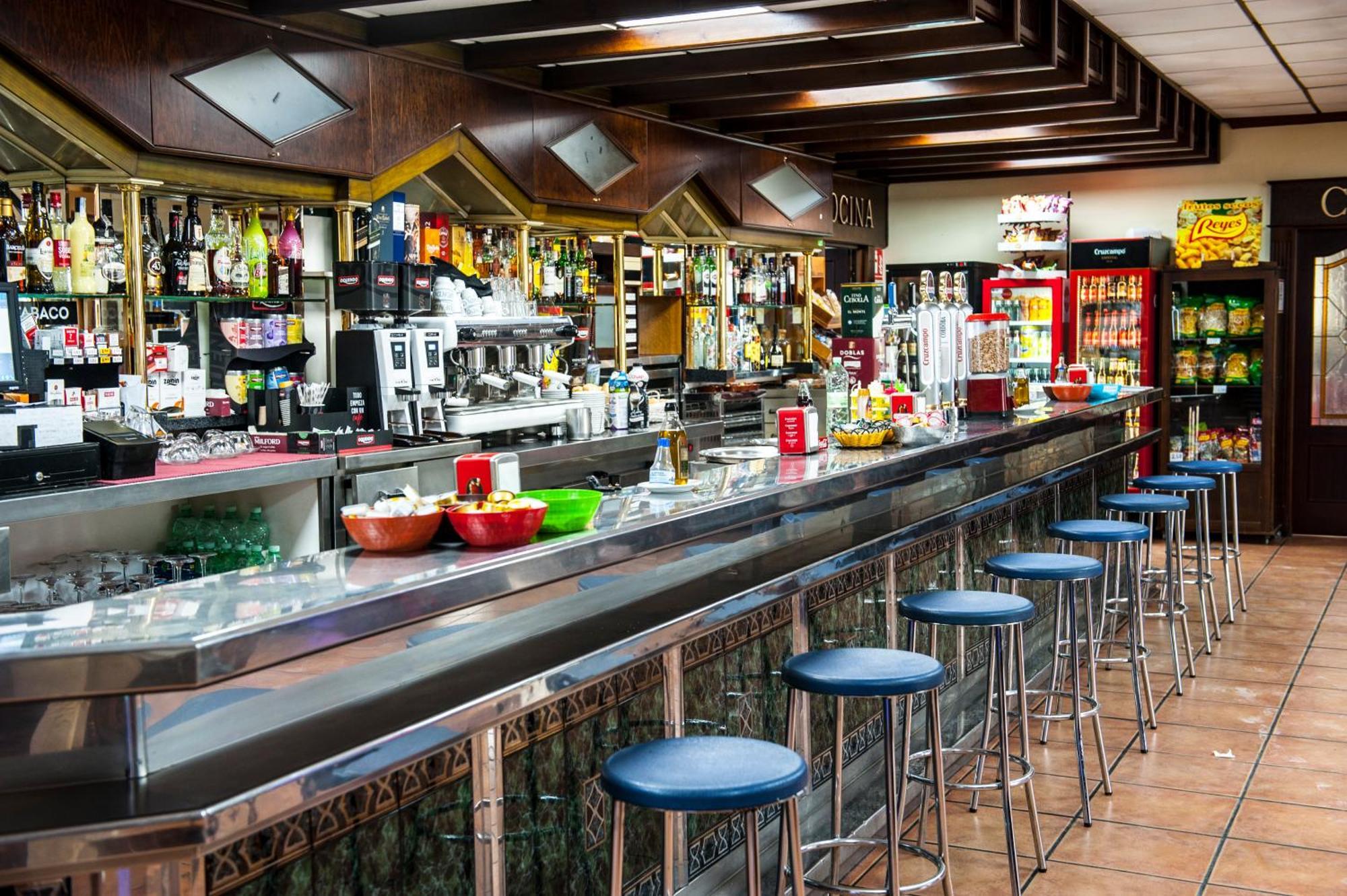 Hostal Las Palomas Люсена Экстерьер фото